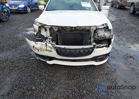 2023 Chrysler 300 300C из США, поврежденный, VIN 2C3CCAPJ7PH542358